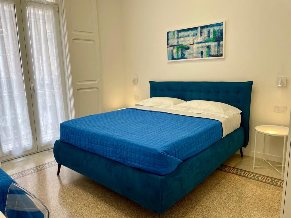 Camera ARTISTI - B&B e Suites a Pagani - IdealSuite41.it